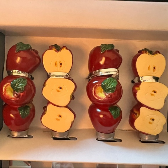 Crossroads 4 Hand Painted Apple Shaped Cheese Butter Dip Spreaders NWOT - Picture 2 of 6